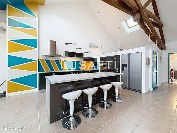 Loft 5 pièces 148 m²