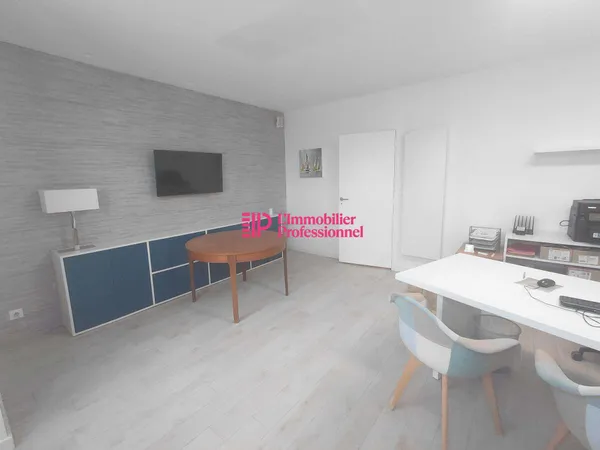 LOCAL COMMERCIAL - 57 M2 - QUIMPER