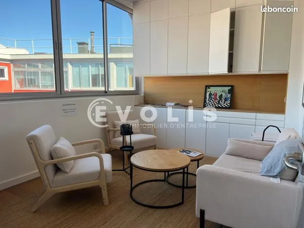 Bureau 60 m²
