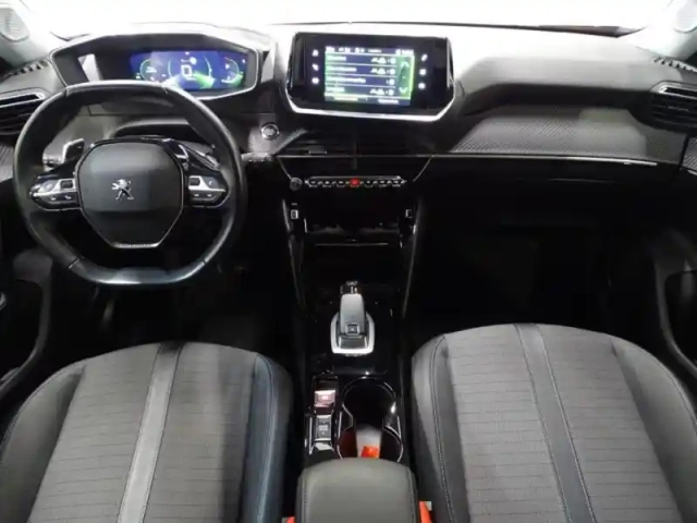 Peugeot 2008 1.2 puretech 130ch s&amp;s allure pack eat8 — photo 6