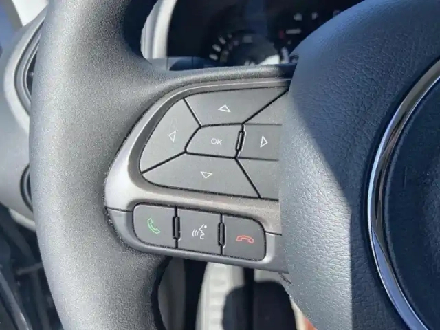 Jeep Renegade 1.3 turbo t4 190 ch phev bva6 4xe eawd limited — photo 19