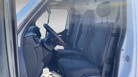 Renault Master F3300 L2H2 2.3 Blue dCi 135ch Grand Confort Euro6 — photo 9