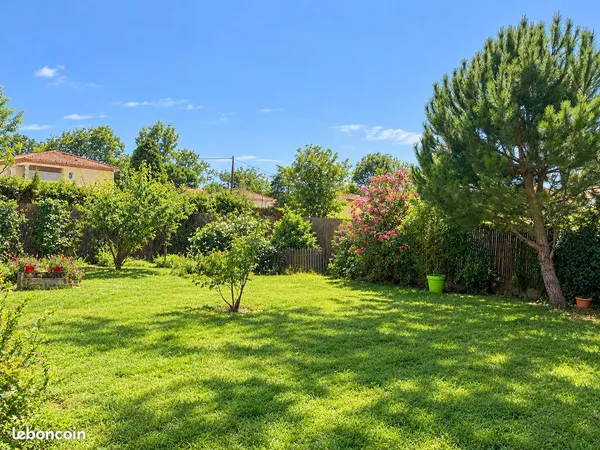 Terrain à bâtir de 415 m² à SAINT-MEDARD-EN-JALLES (33)