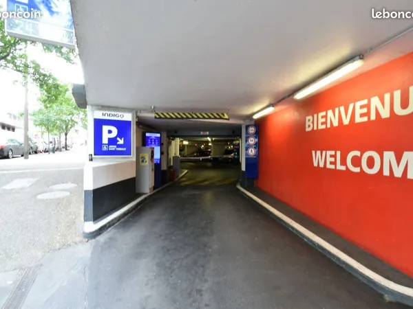 Nancy centre, Places de parking sécurisé