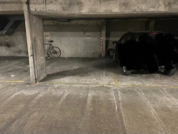 Parking 9 m²