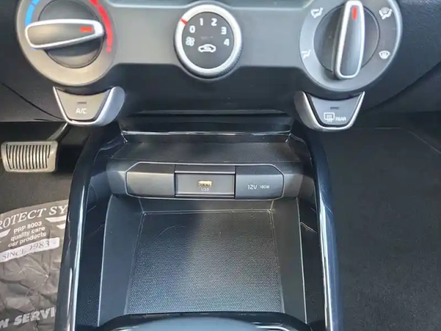 Kia Stonic 1.0 t-gdi 100 ch dct7 — photo 100