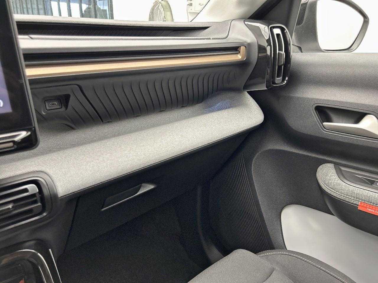 Citroën C3 Aircross hybride 145 ch aut plus — photo 26