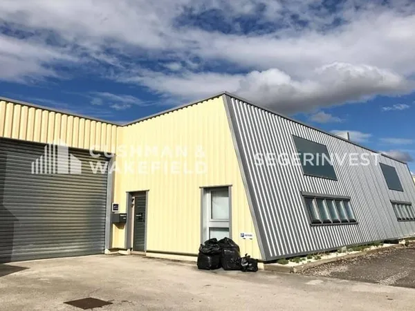 Local d'activité 540 m²