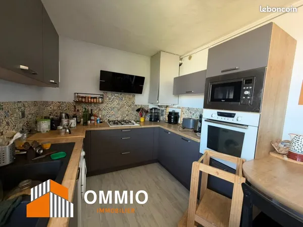 Duplex 100m2 croix de pierre