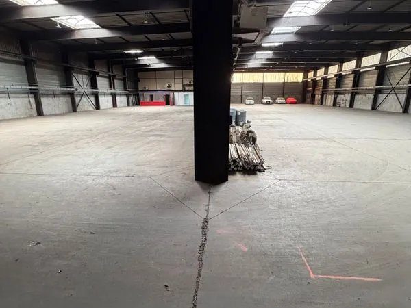 Local, depot, entrepot, 2100m2 Montbeliard
