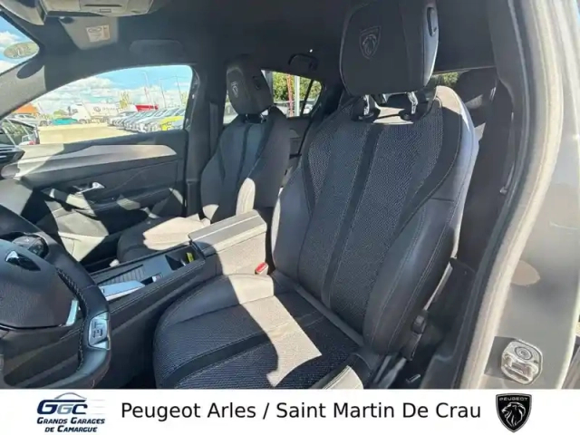 Peugeot 308 phev 225 e-eat8 — photo 9