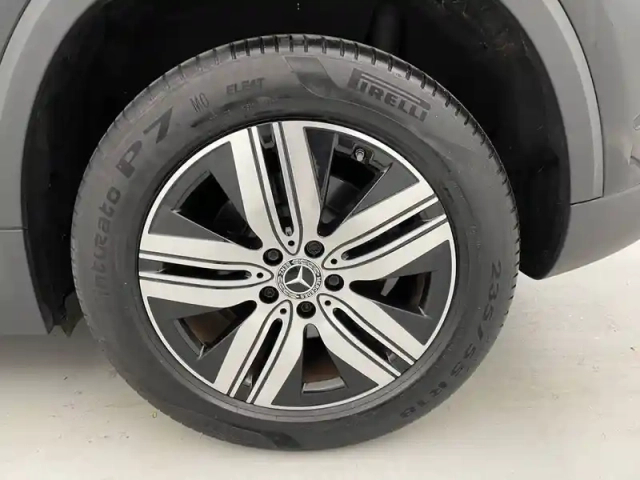 Mercedes Eqa 250 — photo 40