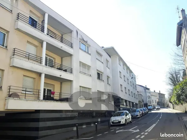 A louer f1 secteur fac de lettres