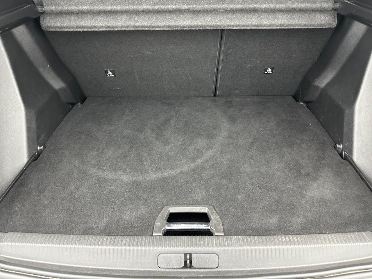 Peugeot 2008 puretech 130 s&s eat8 allure pack — photo 6