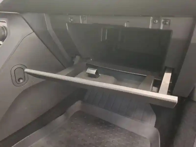 Dacia Sandero eco-g 100 — photo 28