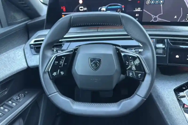 Peugeot 3008 hybrid 136 e-dcs6 — photo 41