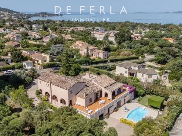 Propriété avec piscine et vue mer sur Porticcio