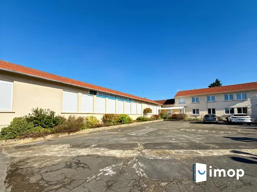 Propriété 590 m²