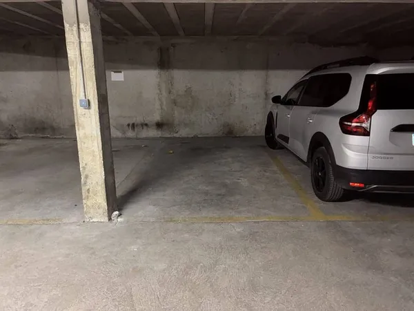 Parking 12 m²