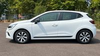 Renault Clio 1.6 E-Tech hybride 145ch Equilibre — photo 8