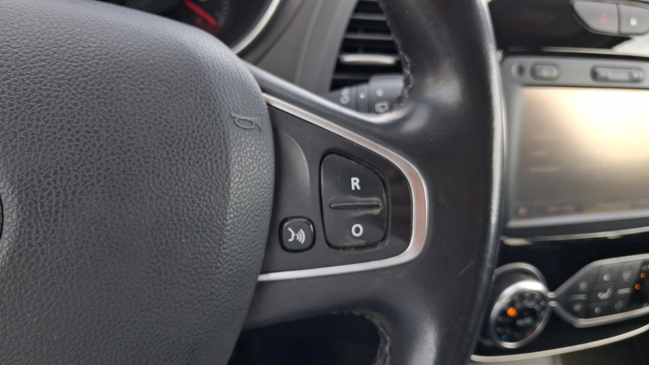 Renault Captur TCe 120 Energy — photo 15