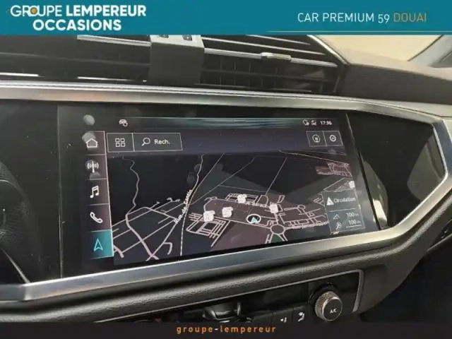 Audi Q3 35 tdi 150ch s line s tronic 7 — photo 16