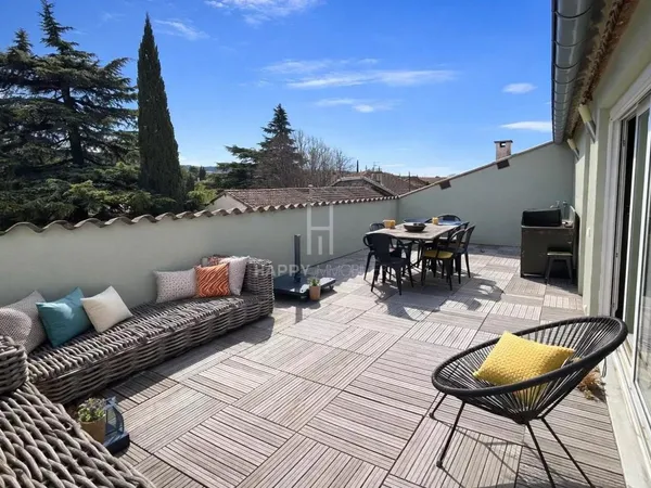 Vends duplex/triplex - 211.95m² - 6 pièces, 4 chambres - Saint-Rémy-de-Provence 13210