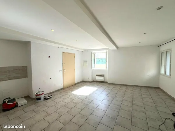 Bureaux 49 m² LE LUC