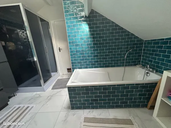 Chambre meublée en colocation - 450 CC - Maison 130 m² avec jardin - 15 min Angers