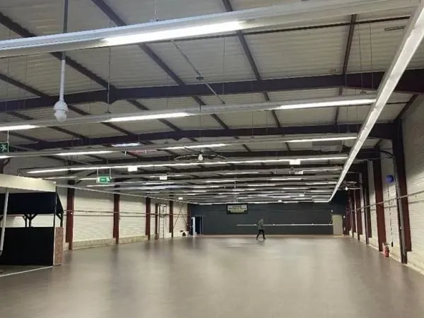 Local commercial 1 110 m²