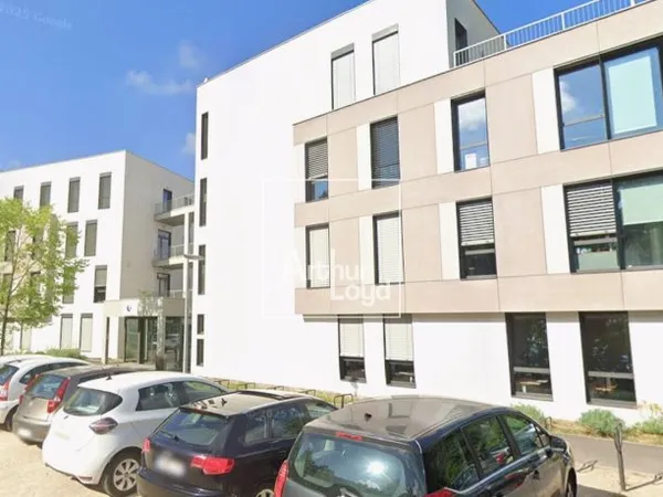 Local professionnel 292 m²
