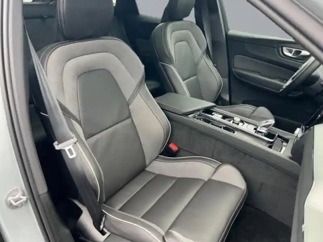 Volvo Xc60 t6 hybride rechargeable 350ch plus style dark geartronic 8 awd — photo 9