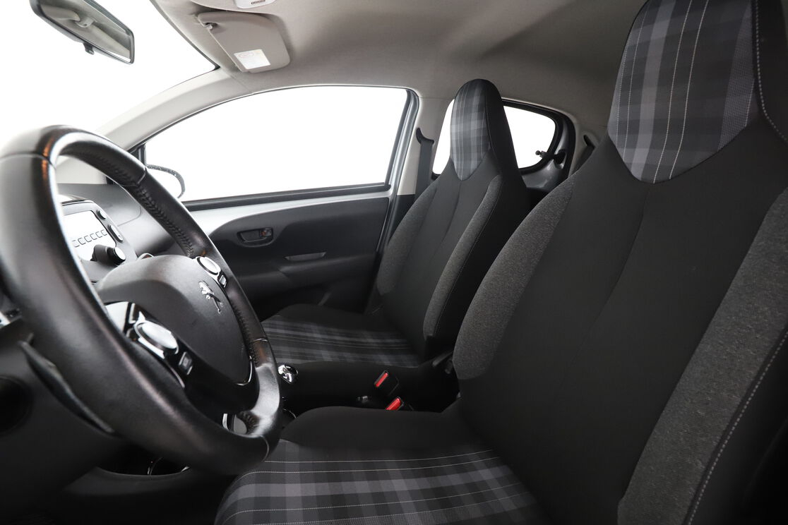Peugeot 108 1.0 VTi Style ETG5 — photo 9