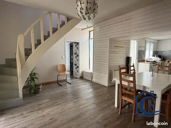 Maison 5 pièces 145 m²