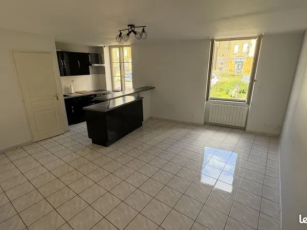 Appartement duplex T3 - à Sarcey