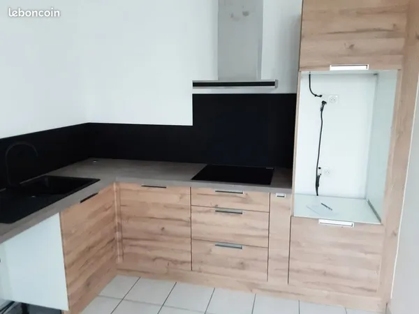 A loué appartement T4