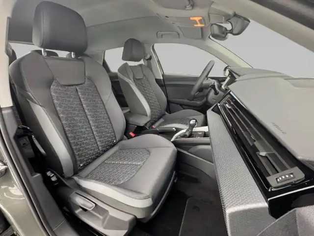 Audi A1 sportback 25 tfsi 95 ch s tronic 7 — photo 11
