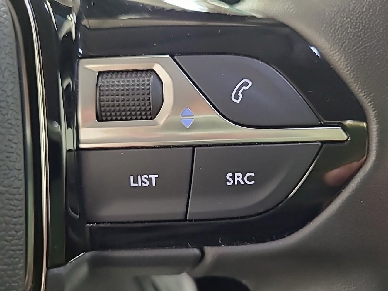 Peugeot 2008 electrique 136 ch allure pack — photo 18