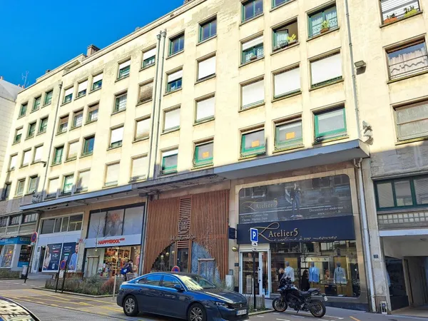 Loue local commercial - 104 m² - 5 pièces - Nantes 44000