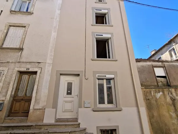 MAISON DE VILLAGE A PANISSIERES