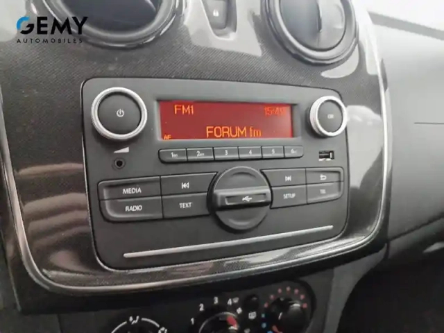 Dacia Sandero sce 75 — photo 20