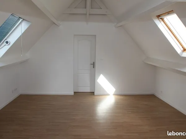 Appartement 2 pièces 43 m² loi Carrez 65 m² au sol