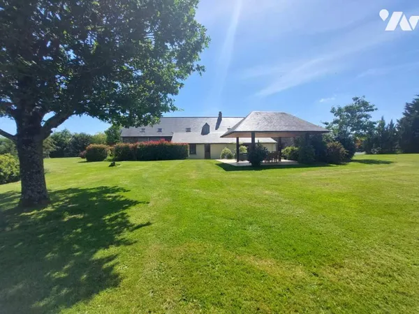 Maison 12 pièces 347 m²