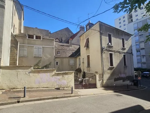 Rare opportunité en plein centre-ville !