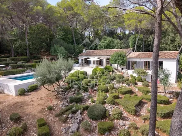 Villa 4 pièces 160 m²