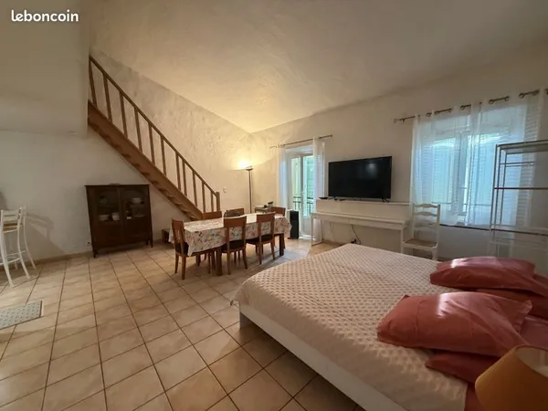 COGOLIN Centre - Appartement Meublé 100 m² + mezzanine
