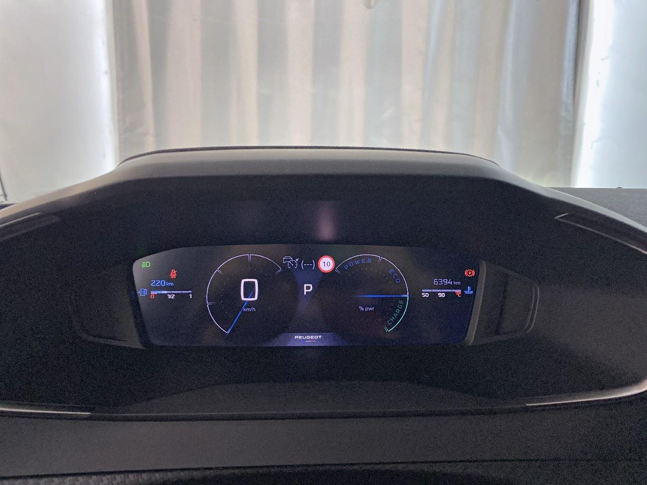 Peugeot 2008 hybrid 145 ch e-dcs6 allure — photo 13