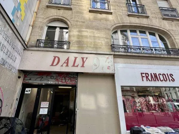 Local commercial 458 m²