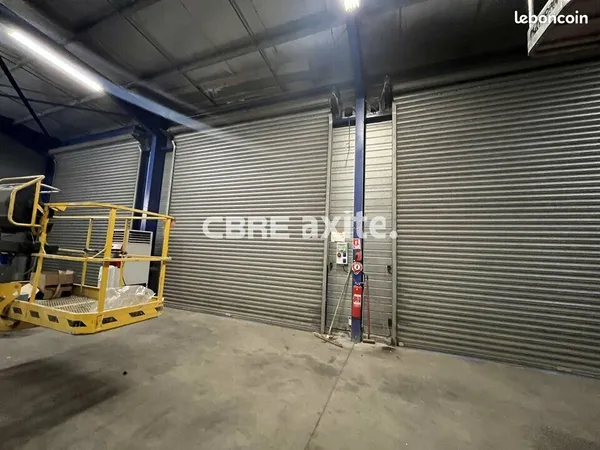 LOCAL D'ACTIVITE 900 m² PONTCHARRA