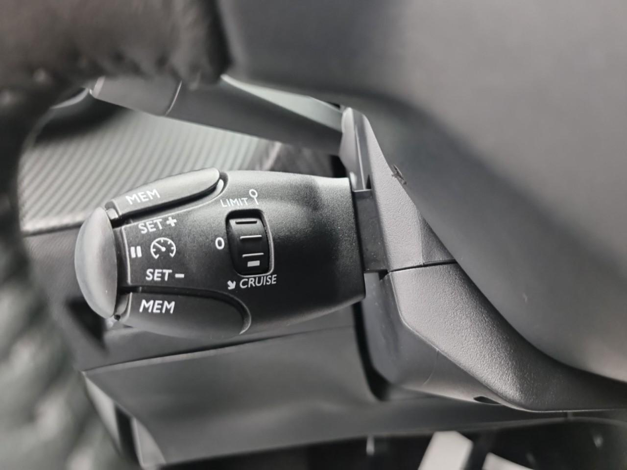 Peugeot 2008 100 s&s bvm6 style — photo 19